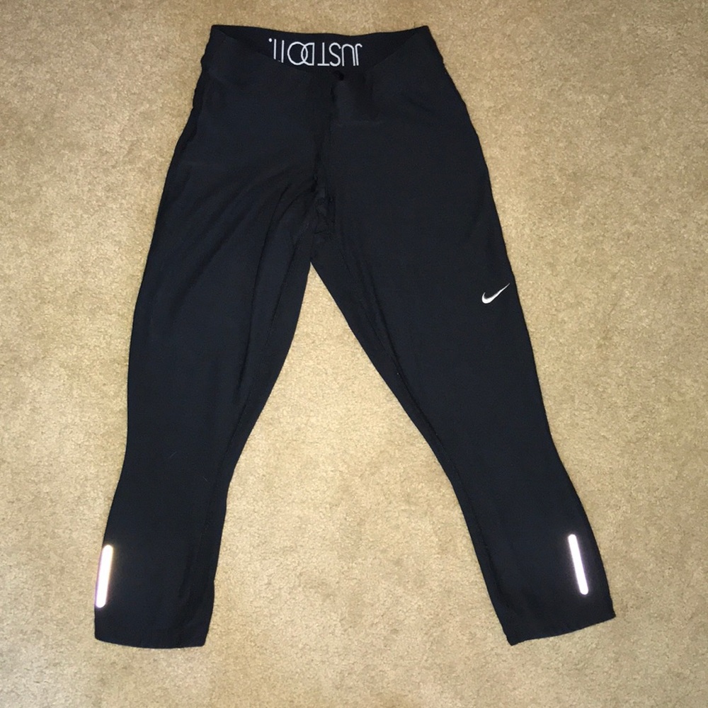 Black Nike Dri-fit Cropped Leggings